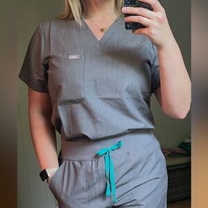 Figs Graphite Grey Catarina Scrub Top Large